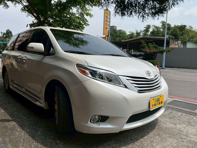 TOYOTA豐田 SIENNA  第4張相片