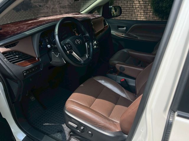 TOYOTA豐田 SIENNA  第6張相片