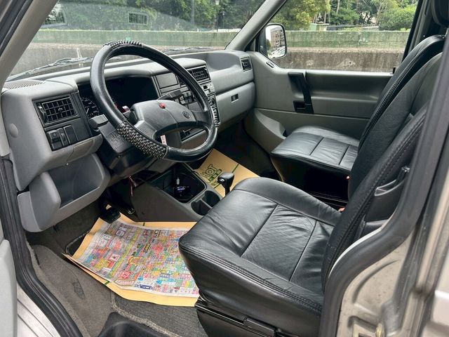 VOLKSWAGEN福斯 T4 CARAVELLE  第7張相片