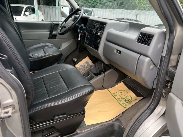 VOLKSWAGEN福斯 T4 CARAVELLE  第12張相片