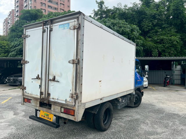 MITSUBISHI三菱 CANTER  第6張相片
