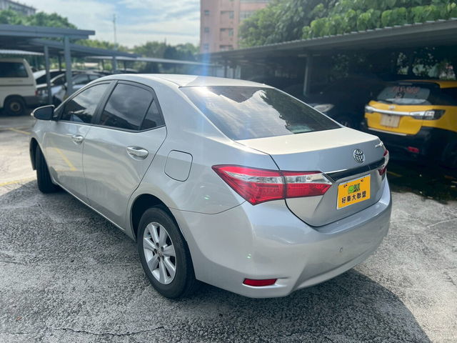 TOYOTA豐田 ALTIS  第2張相片