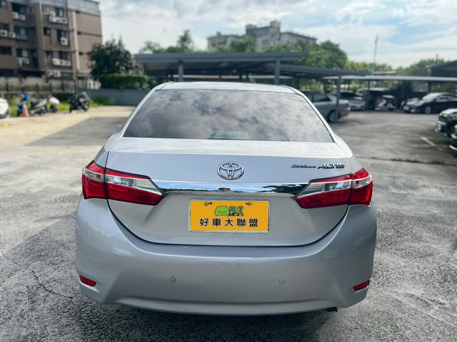 TOYOTA豐田 ALTIS  第4張相片