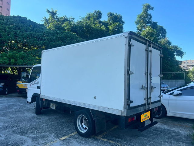 MITSUBISHI三菱 CANTER  第2張相片