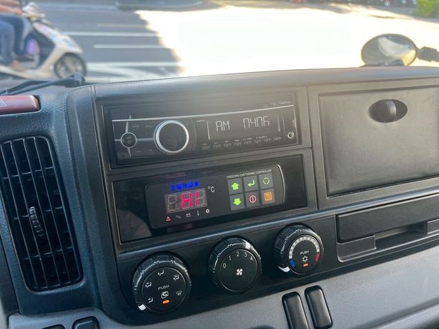 MITSUBISHI三菱 CANTER  第9張相片