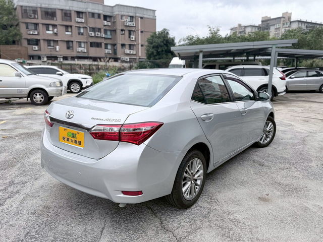 TOYOTA豐田 ALTIS  第6張相片