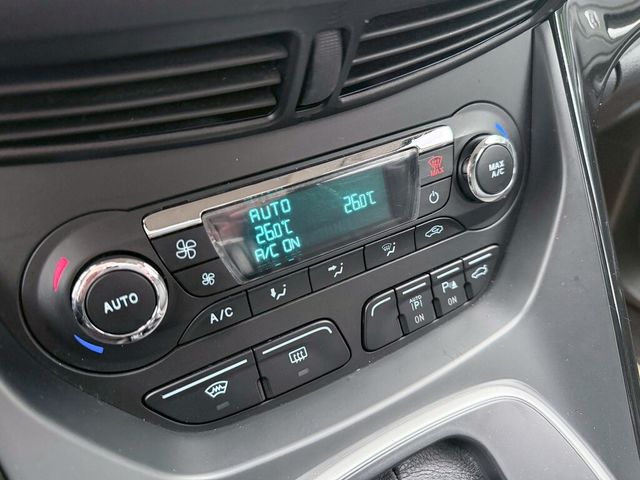 FORD福特 KUGA  第12張相片