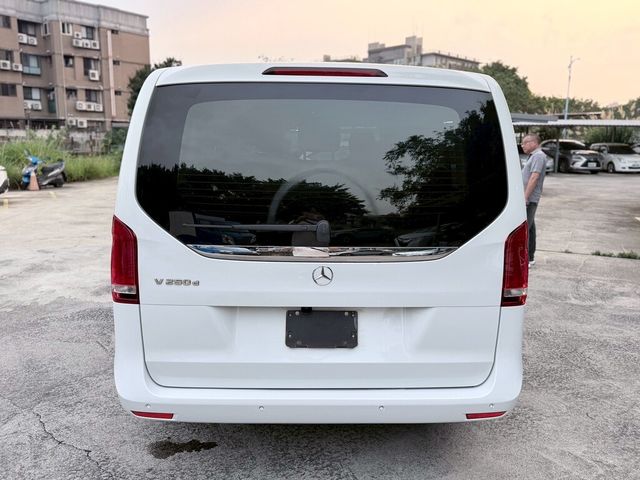 M-BENZ賓士 V250 D  第4張相片