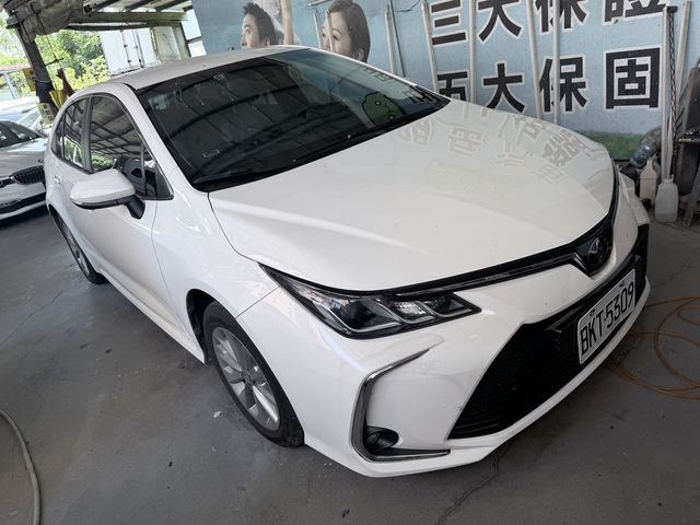 TOYOTA豐田 ALTIS  第1張相片