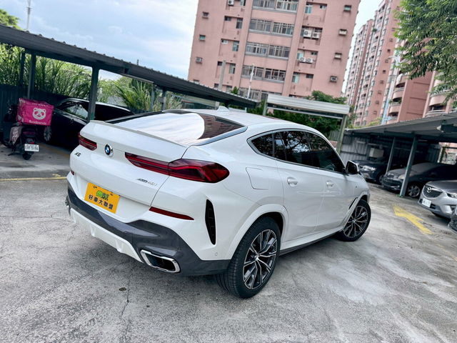 BMW寶馬 X6 M  第6張相片