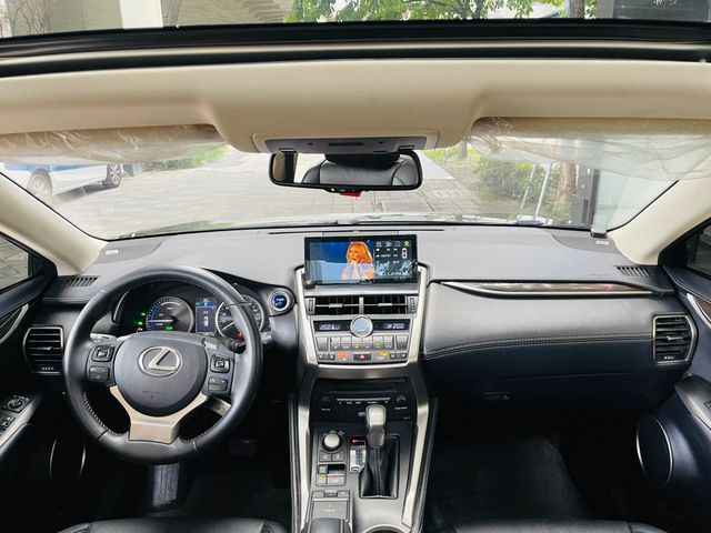 LEXUS凌志 NX300H  第6張相片