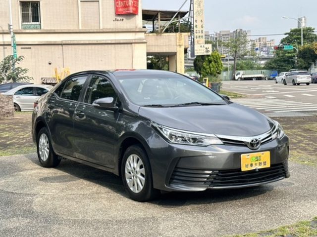 TOYOTA豐田 ALTIS  第2張相片