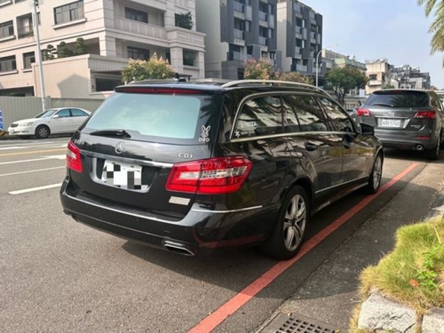 M-BENZ賓士 E220  第3張相片