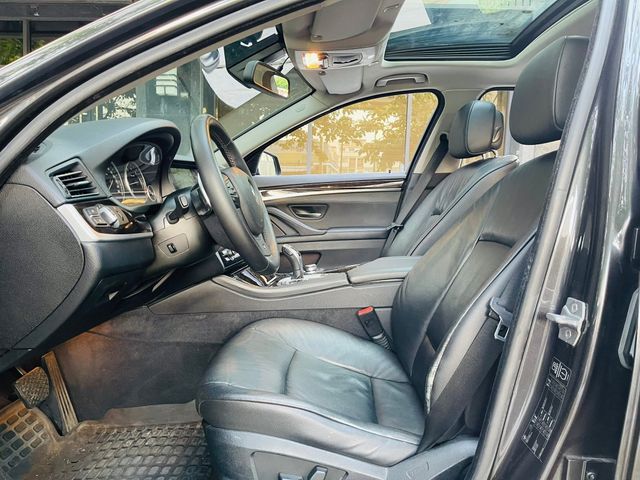 BMW寶馬 520I  第7張相片