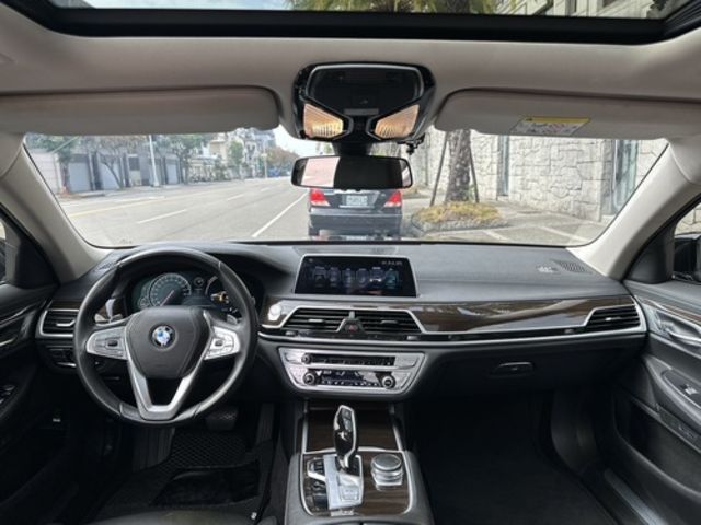 BMW寶馬 730I  第6張相片