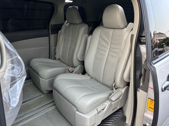 TOYOTA豐田 PREVIA  第11張相片