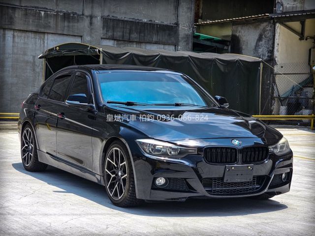 2012年328i #1157  M版空力套件/Sportline/天窗/大螢幕/加熱椅/抬顯/改裝鋁圈  第3張相片