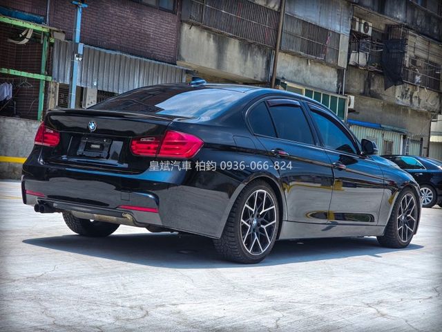 2012年328i #1157  M版空力套件/Sportline/天窗/大螢幕/加熱椅/抬顯/改裝鋁圈  第4張相片