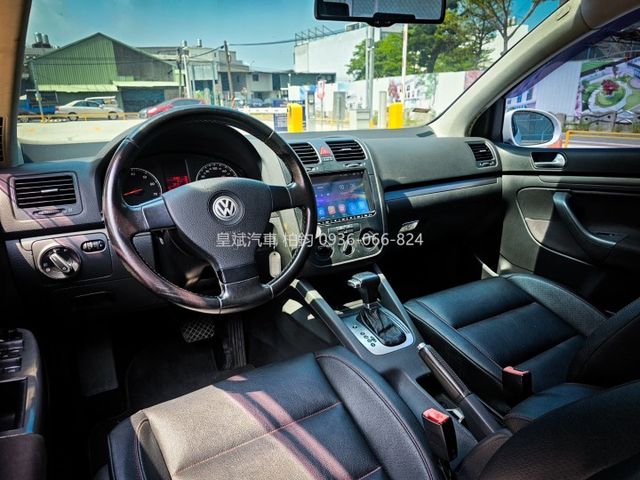 2005年 Golf LED燈/安卓機/倒車顯影  第7張相片