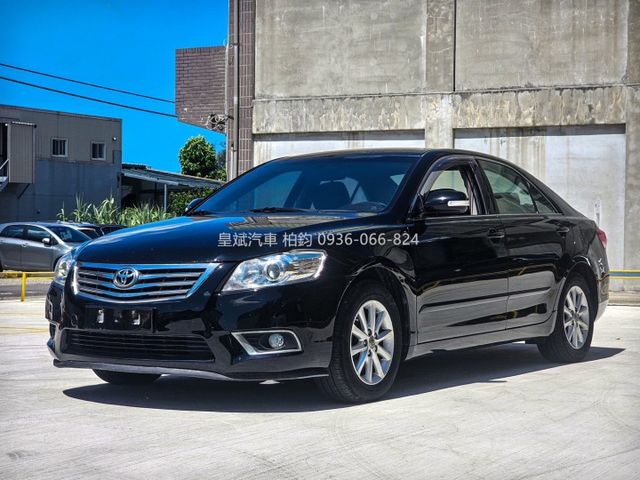 2011年Camry 恆溫空調/HID頭燈/倒車顯影/倒車雷達/  第1張相片