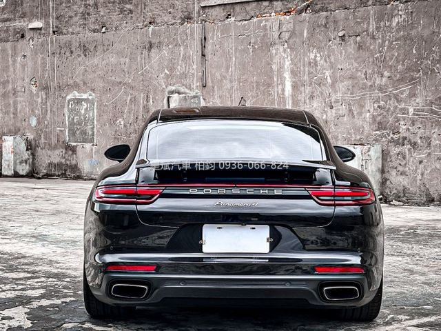 2017年Panamera 4 全景天窗/電熱椅/跑車計時套件/Bose音響/8向電動椅/電動尾門/倒車影像/雷達  第7張相片