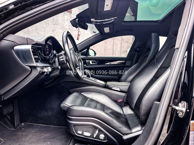 2017年Panamera 4 全景天窗/電熱椅/跑車計時套件/Bose音響/8向電動椅/電動尾門/倒車影像/雷達  第11張相片