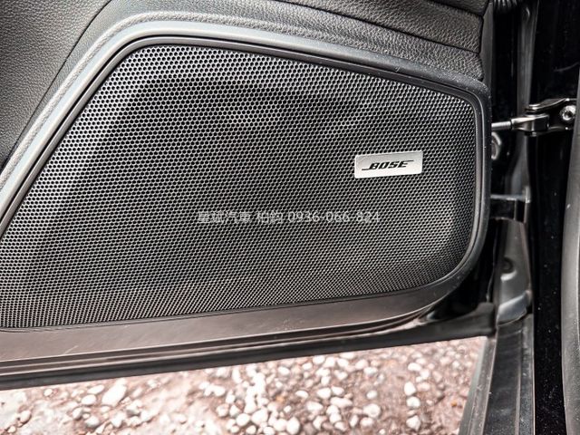 2017年Panamera 4 全景天窗/電熱椅/跑車計時套件/Bose音響/8向電動椅/電動尾門/倒車影像/雷達  第17張相片