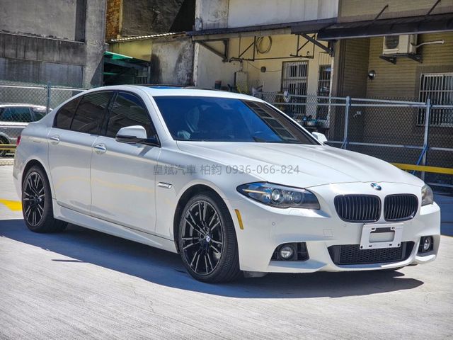 2015年528i M-Sport套件/天窗/抬顯/IKEY/顯影/雷達/LED燈/快撥/電動椅/電熱椅  第3張相片