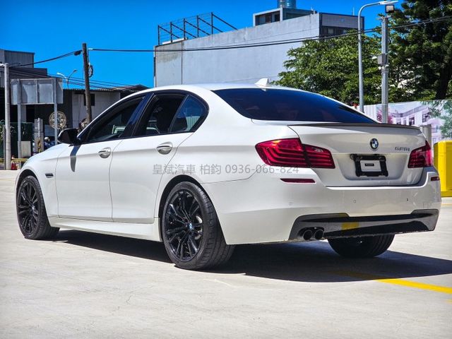 2015年528i M-Sport套件/天窗/抬顯/IKEY/顯影/雷達/LED燈/快撥/電動椅/電熱椅  第5張相片