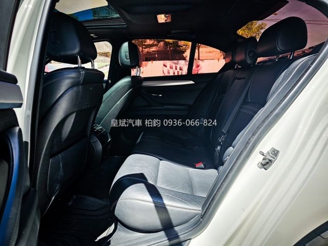 2015年528i M-Sport套件/天窗/抬顯/IKEY/顯影/雷達/LED燈/快撥/電動椅/電熱椅  第8張相片
