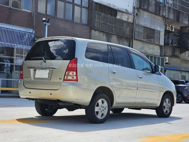 2011年Innova 後座分離座椅/安卓機/倒車顯影  第3張相片