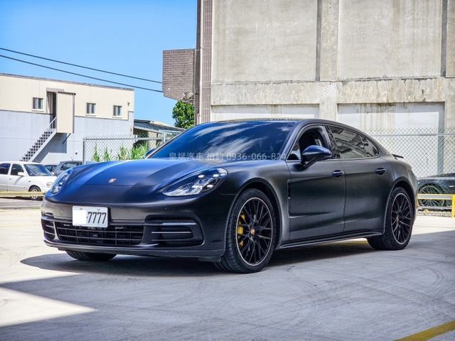 2018年Panamera 4 Executive/14向電動椅/跑計/全景天窗/環景/IKEY/摸門/電熱椅/電尾門  第1張相片