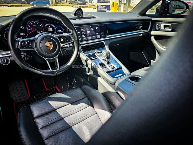 2018年Panamera 4 Executive/14向電動椅/跑計/全景天窗/環景/IKEY/摸門/電熱椅/電尾門  第10張相片