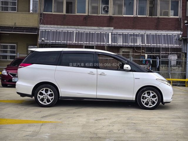 2008年Previa 七人座/IKEY/摸門/恆溫/顯影/雷達/電滑門/電尾門/安卓機  第3張相片
