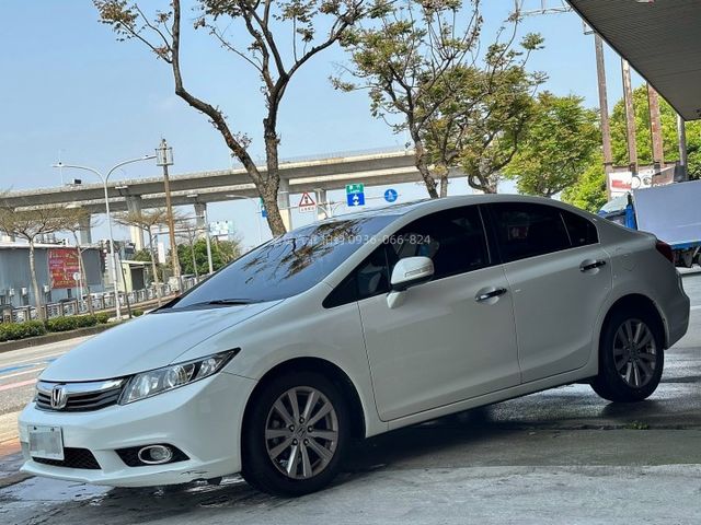 2013年K14 HID燈/快撥/多功能快控/倒車顯影/導航  第1張相片