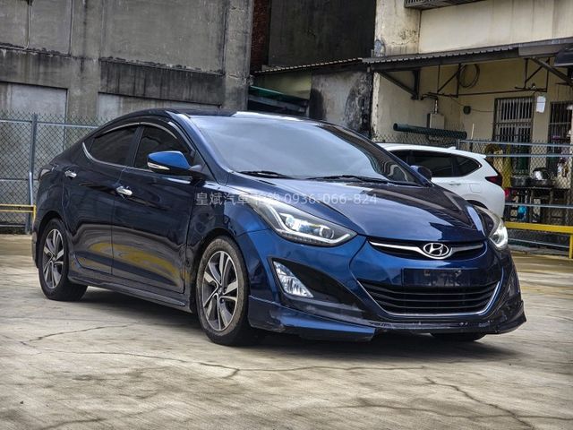 2016年Elantra 天窗/IKEY/摸門/恆溫/安卓機/顯影/雷達/抬顯/尾翼  第2張相片