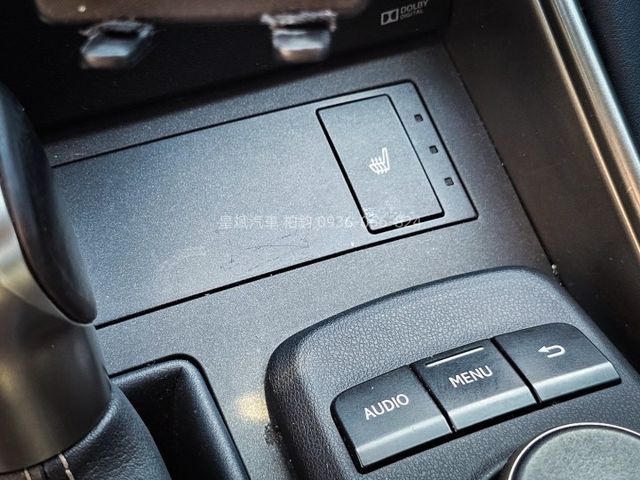 2017年IS200t ACC/車偏警示/IKEY/摸門/LED燈/恆溫/顯影/雷達/電動椅/電熱椅  第12張相片