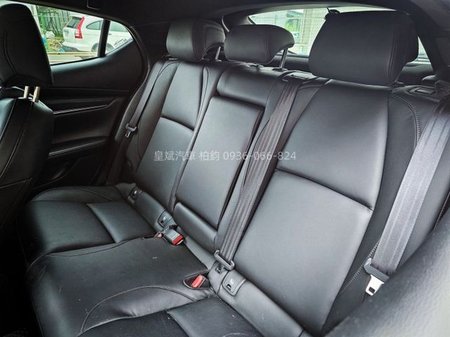 2019年Mazda 3 旗艦/Boss音響/ACC/車偏警示/360環景/IKEY/摸門/雷達/LED燈  第12張相片