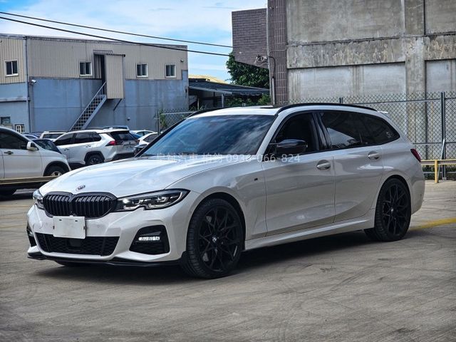 2021年320i Msport Touring 5AU/全景/環景/電尾門/原廠20吋圈/MP卡鉗/HK擴大機  第1張相片