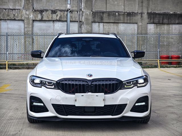 2021年320i Msport Touring 5AU/全景/環景/電尾門/原廠20吋圈/MP卡鉗/HK擴大機  第2張相片