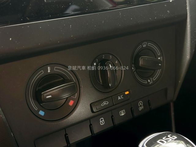 2015年Rapid Sportback/全景天窗/電折/影音  第8張相片