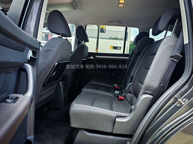 2011年Touran 七人座/倒車顯影/雷達/定速  第8張相片