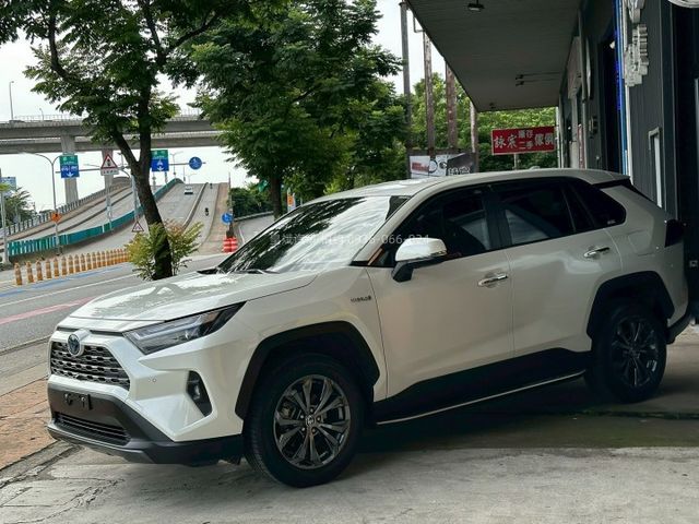 2022年RAV4 油電/ACC跟車/免kEY/環景/循跡防滑/電熱椅/電動椅  第1張相片