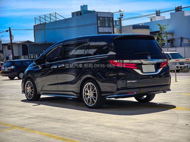 2020年Odyssey 七人座/天窗/ACC跟車/車偏警示/LED燈/雙電滑門/360環景/改輪圈/卡鉗/碟盤  第5張相片