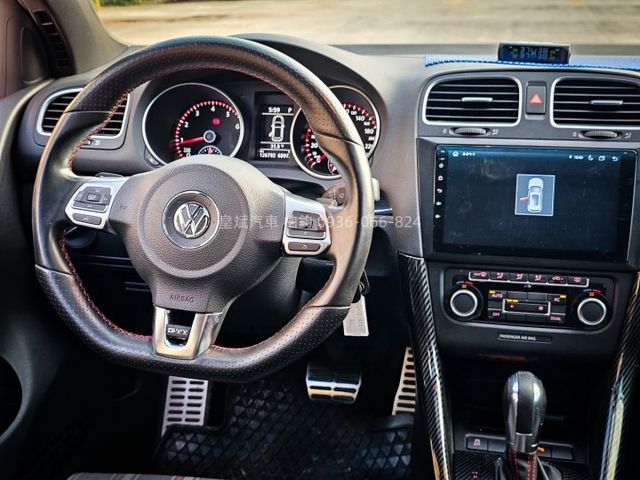 2011年Golf GTI HID燈/天窗/顯影/雷達/改卡鉗  第11張相片