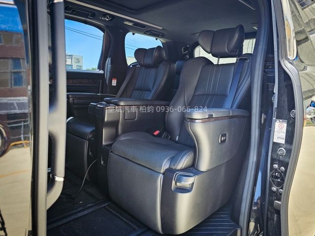 2021年Alphard 油電/ACC/車偏/360環景/IKEY/摸門/恆溫/電尾門/JBL音響/LED燈/一手車  第9張相片