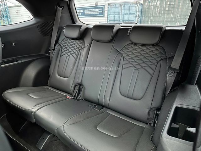 2023年Custin GLT-B VIP/ACC跟車/360環景/全景天窗/通風椅/雙邊電滑門/恆溫/電尾門  第6張相片