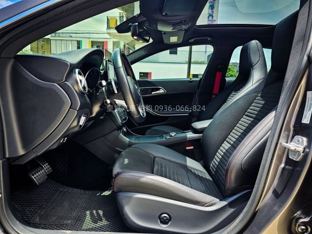 2015年CLA250 SB 總代理/AMG/全景/顯影/雷達/快撥/恆溫/電尾門/雙前電動座椅/HID燈/蝴蝶尾燈  第7張相片