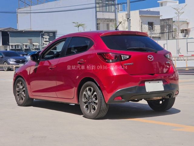 2016年Mazda 2 頂級/IKEY/摸門/顯影/雷達/恆溫/LED燈  第5張相片
