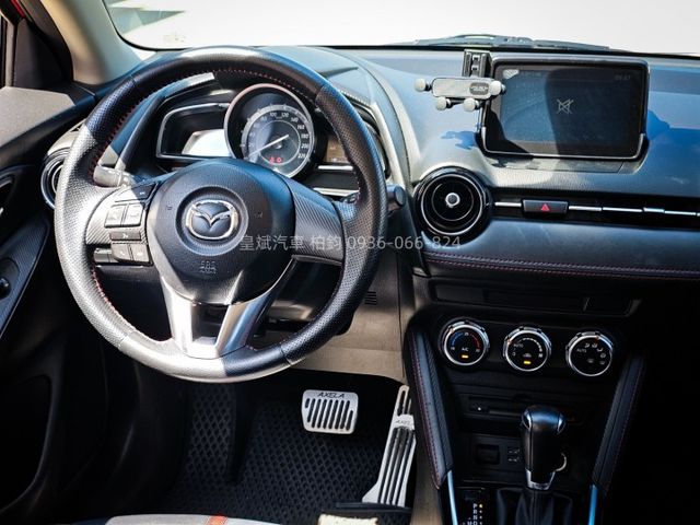2016年Mazda 2 頂級/IKEY/摸門/顯影/雷達/恆溫/LED燈  第14張相片
